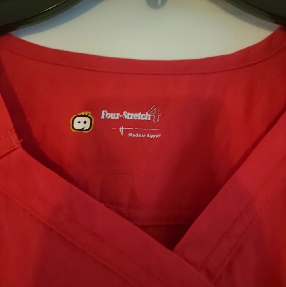 Scrub top - Picture 2 of 4